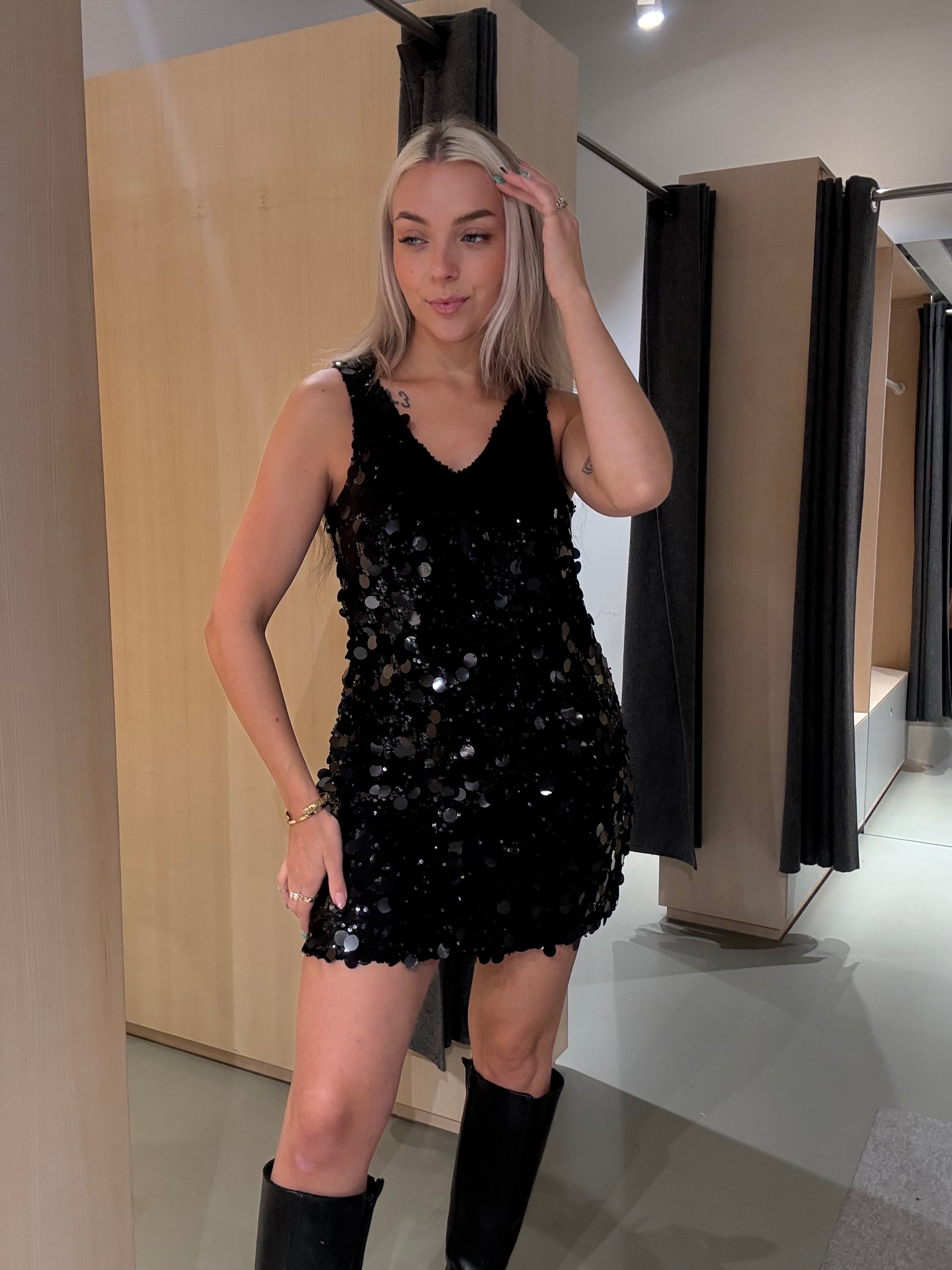 NMELVA Short Dress - Black